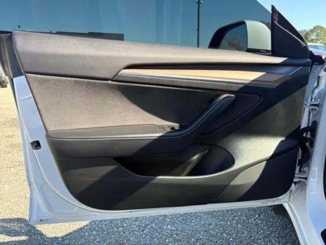 2022 Tesla Model 3 Long Range Dual Motor All-Wheel Drive