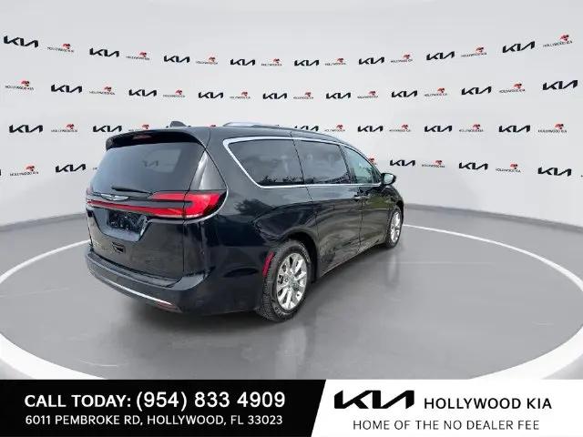 2021 Chrysler Pacifica Touring L