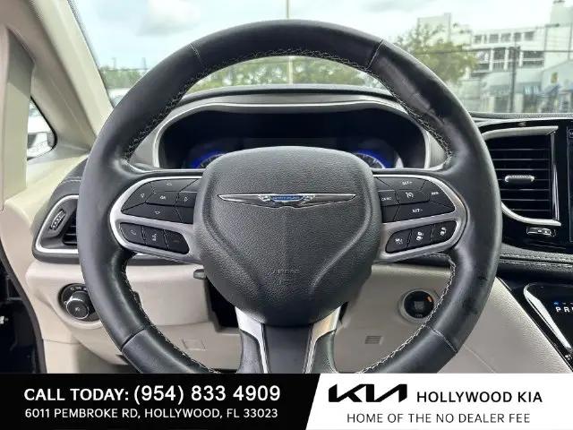 2021 Chrysler Pacifica Touring L