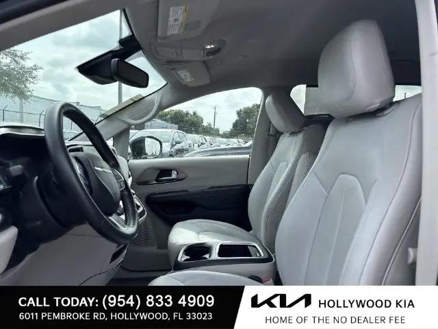 2021 Chrysler Pacifica Touring L