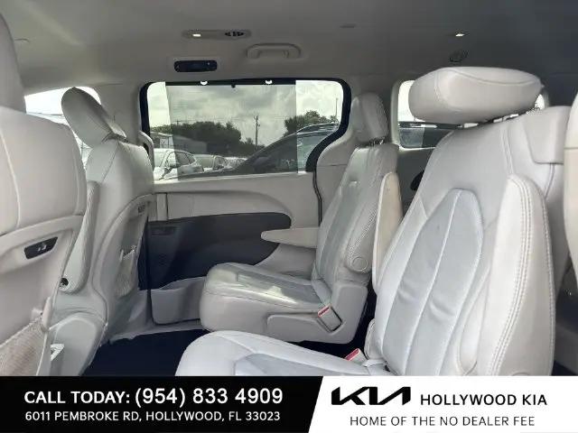 2021 Chrysler Pacifica Touring L