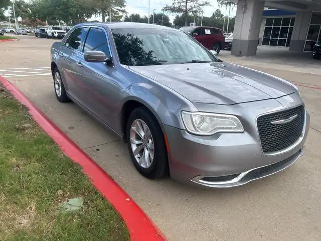 2016 Chrysler 300 Limited for sale in Arlington, TX