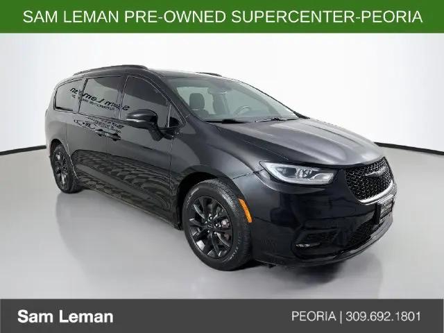 2021 Chrysler Pacifica Touring for sale in Peoria, IL