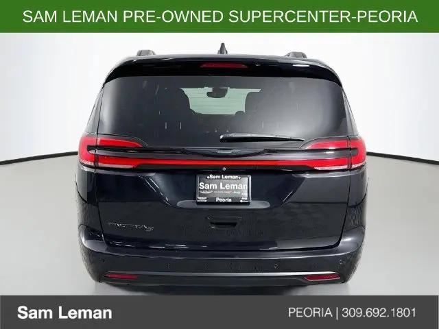 2021 Chrysler Pacifica Touring