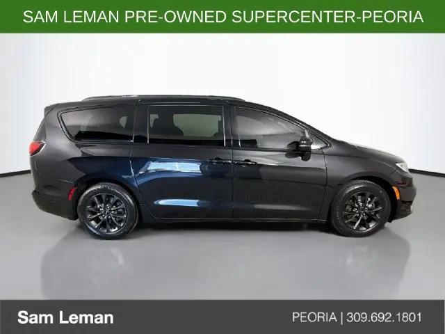 2021 Chrysler Pacifica Touring