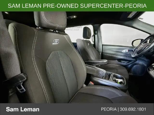 2021 Chrysler Pacifica Touring