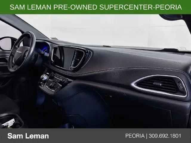 2021 Chrysler Pacifica Touring