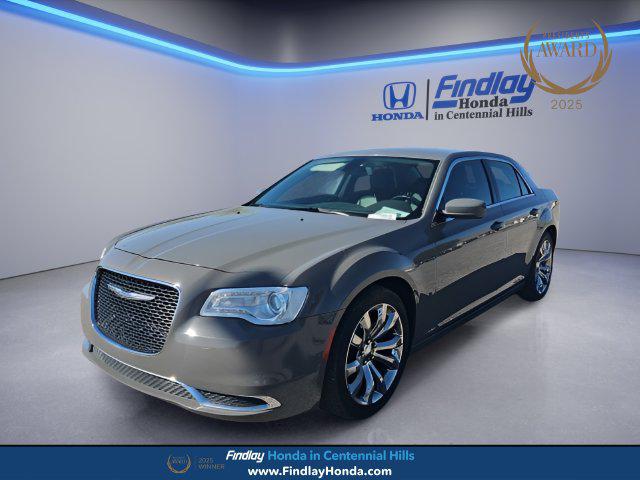 2017 Chrysler 300