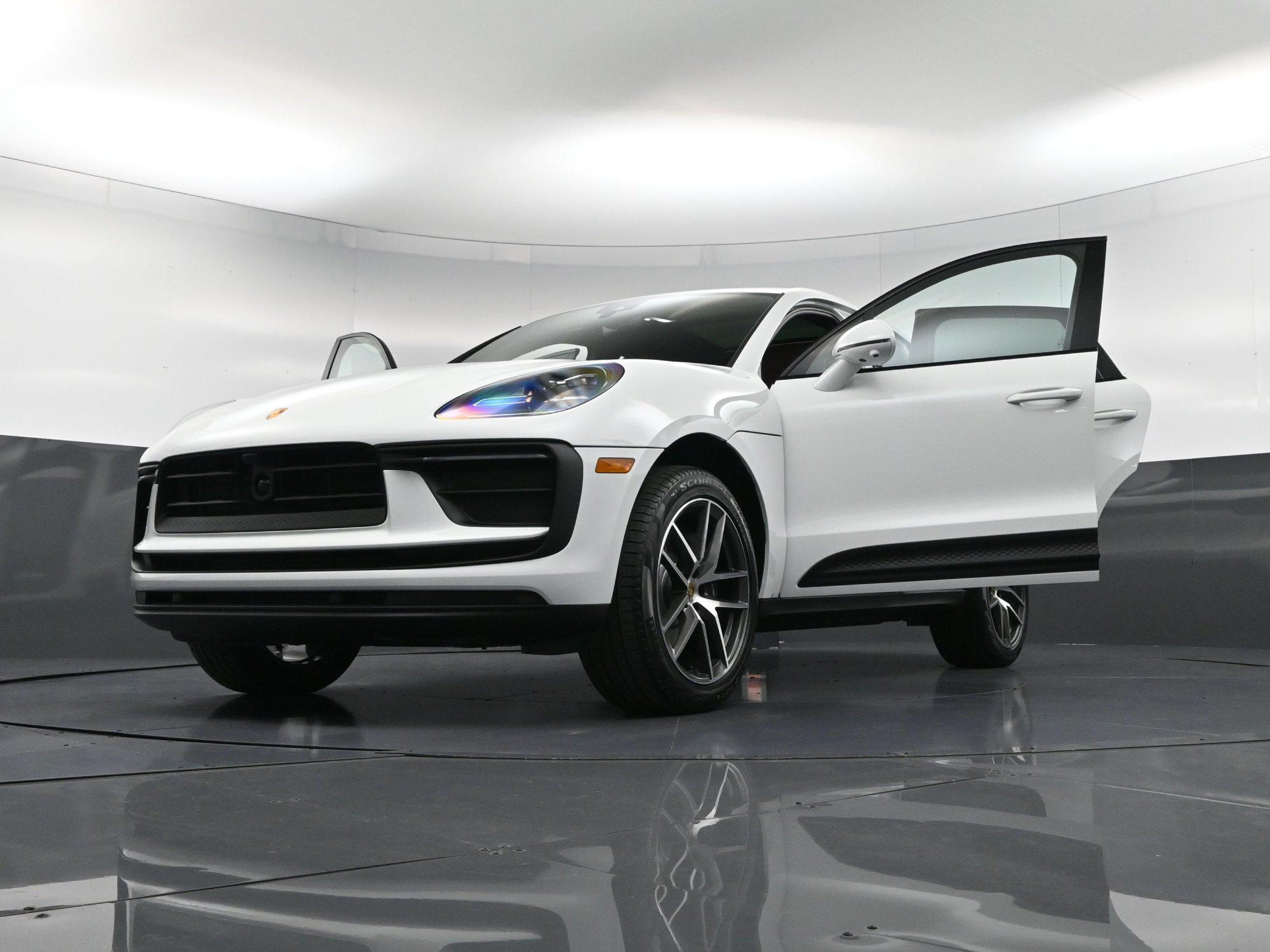 2026 Porsche Macan
