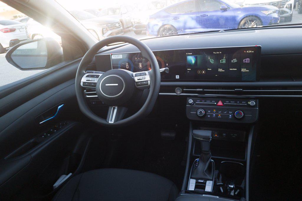 New 2026 Gray Hyundai SE FWD image 18