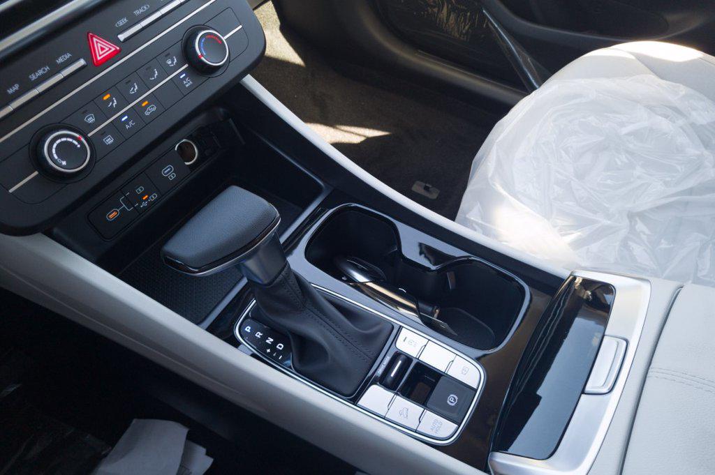 New 2026 Gray Hyundai SE FWD image 22