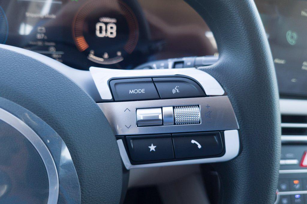 New 2026 Gray Hyundai SE FWD image 23