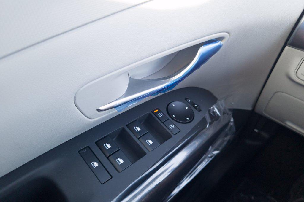 New 2026 Gray Hyundai SE FWD image 26