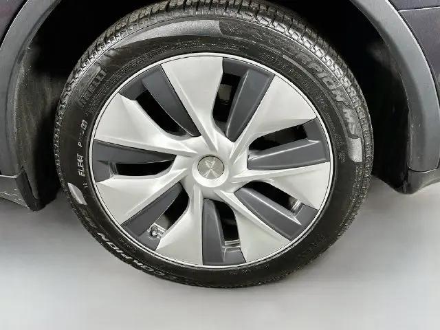 2024 Tesla Model Y Long Range Dual Motor All-Wheel Drive