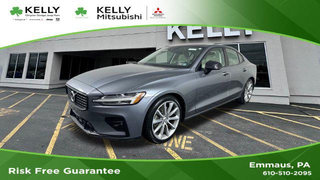2021 Volvo S60 T5 Momentum 2021 Volvo S60 T5 Momentum