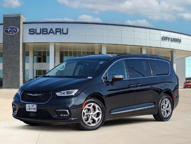 2023 Chrysler Pacifica Limited for sale in Buda, TX