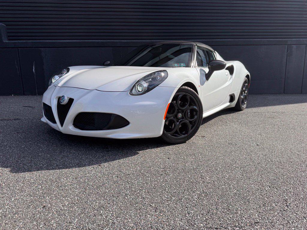 /2018 Alfa-Romeo 4C-Spider