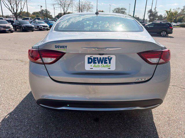 2016 Chrysler 200 Limited