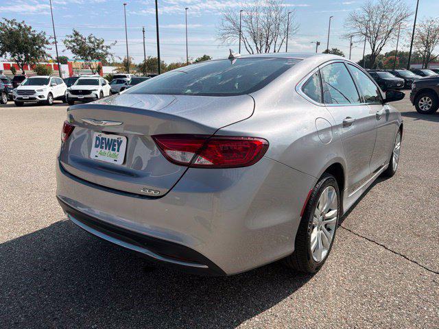 2016 Chrysler 200 Limited