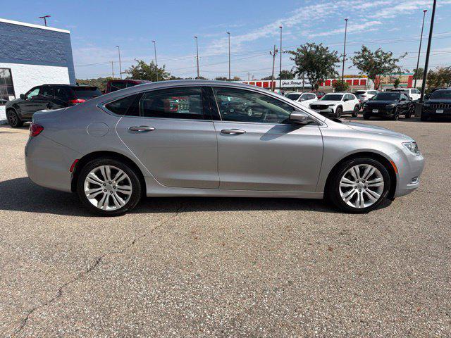 2016 Chrysler 200 Limited