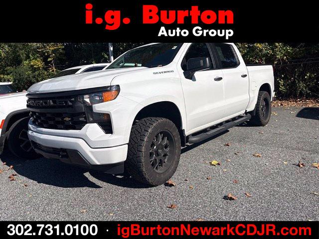 2022 Chevrolet Silverado 1500 4WD Crew Cab Short Bed Custom 2022 Chevrolet Silverado 1500 4WD Crew Cab Short Bed Custom