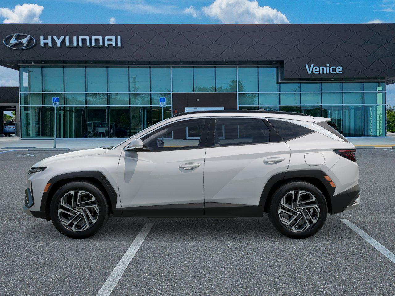 2026 Hyundai TUCSON HYBRID Limited - Image 3