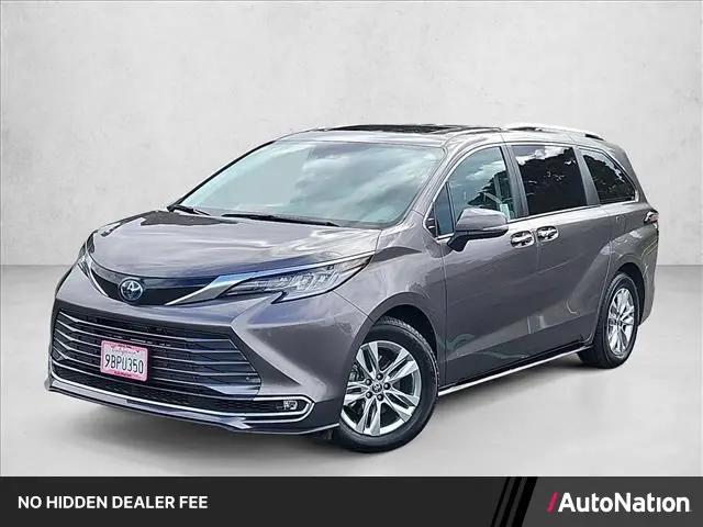 2022 Toyota Sienna Limited for sale in Irvine, CA