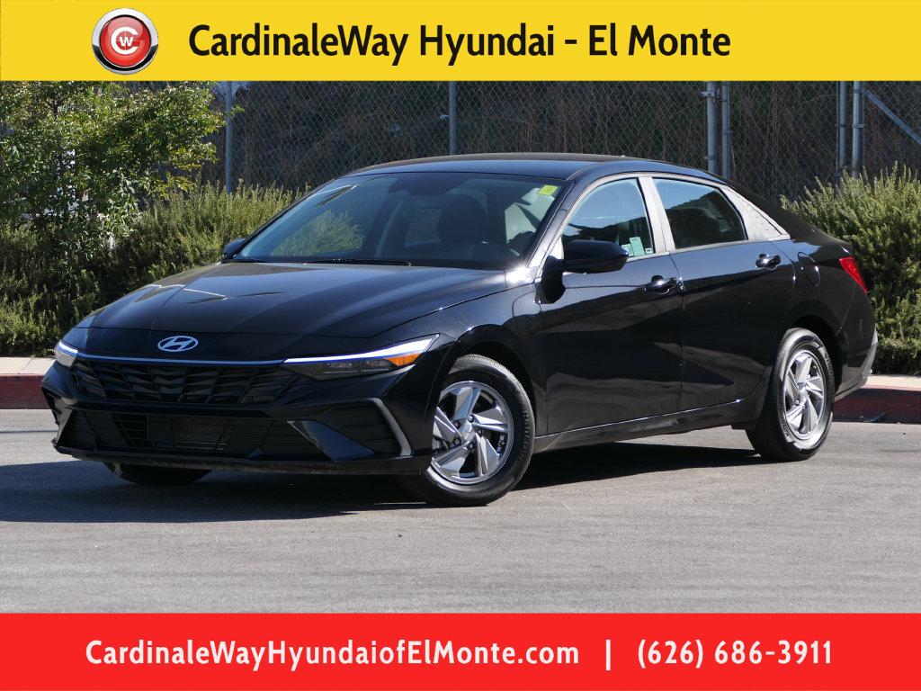 2025 Hyundai Elantra SE