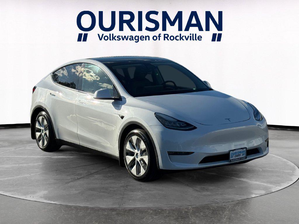 /2021 Tesla Model-Y