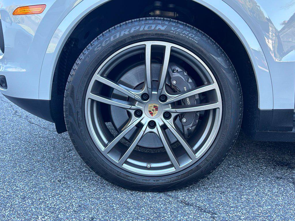 /2023 Porsche Cayenne