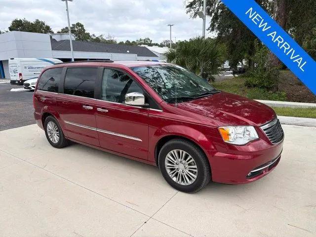2015 Chrysler Town & Country Touring-L for sale in Gainesville, FL