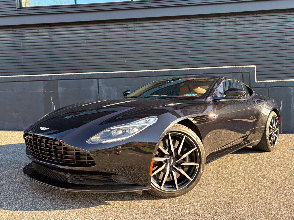 /2017 Aston-Martin DB11