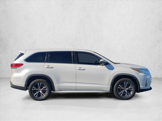 Used 2018 Toyota Highlander LE Front Wheel Drive Sport Utility