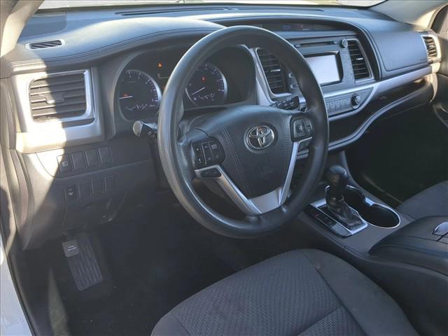 Used 2018 Toyota Highlander LE Front Wheel Drive Sport Utility