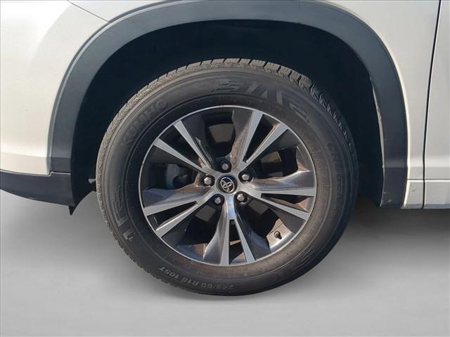 Used 2018 Toyota Highlander LE Front Wheel Drive Sport Utility
