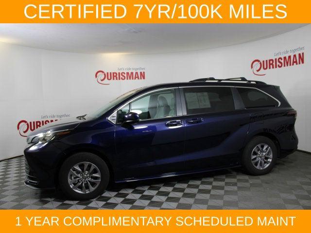 2025 Toyota Sienna LE