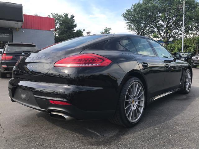 2014 Porsche Panamera 4dr HB