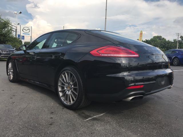 2014 Porsche Panamera 4dr HB