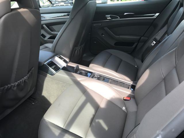 2014 Porsche Panamera 4dr HB