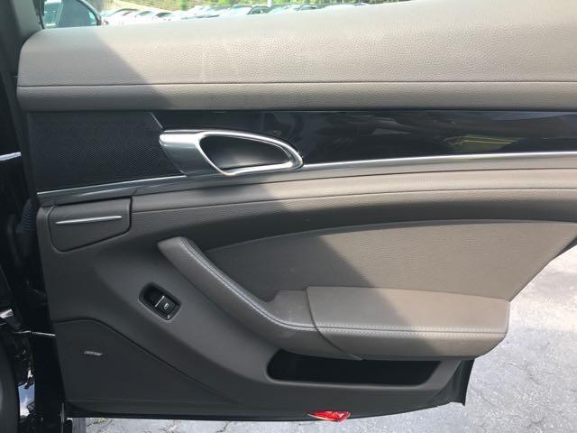 2014 Porsche Panamera 4dr HB