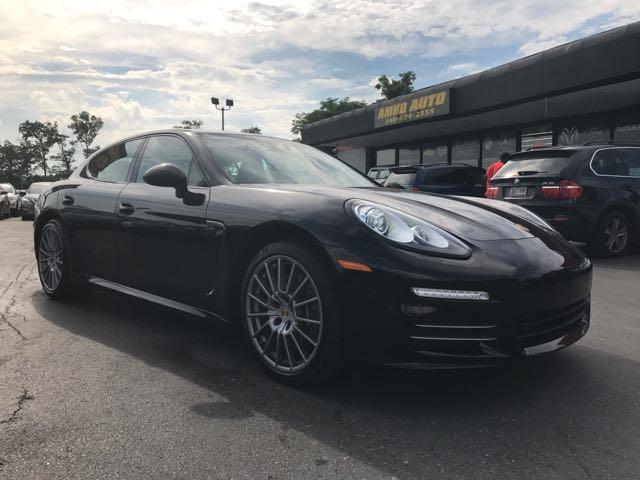 2014 Porsche Panamera 4dr HB