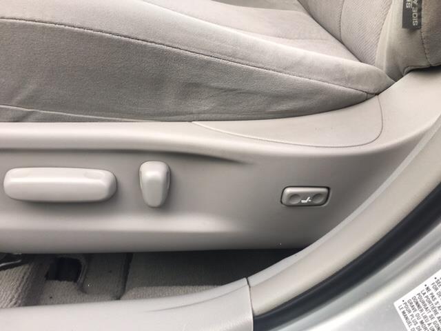 2010 Toyota Camry 4dr Sdn (Natl)