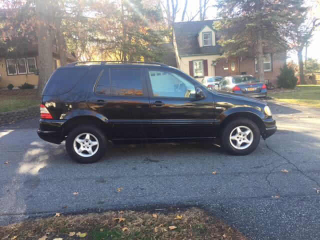 2000 Mercedes-Benz M-Class 4dr AWD 3.2L