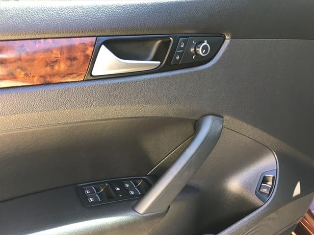 2013 Volkswagen Passat SEL Premium