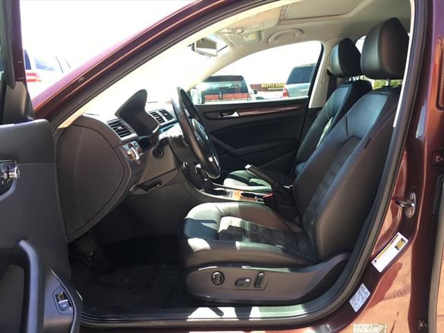 2013 Volkswagen Passat SEL Premium