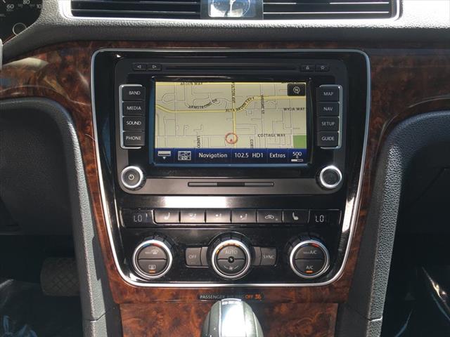 2013 Volkswagen Passat SEL Premium