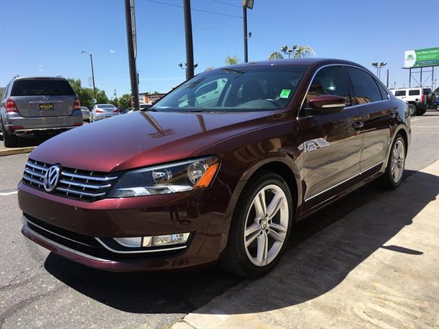 2013 Volkswagen Passat SEL Premium
