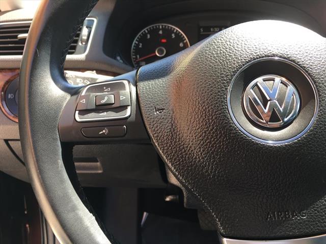 2013 Volkswagen Passat SEL Premium