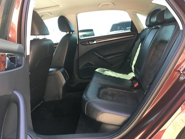 2013 Volkswagen Passat SEL Premium