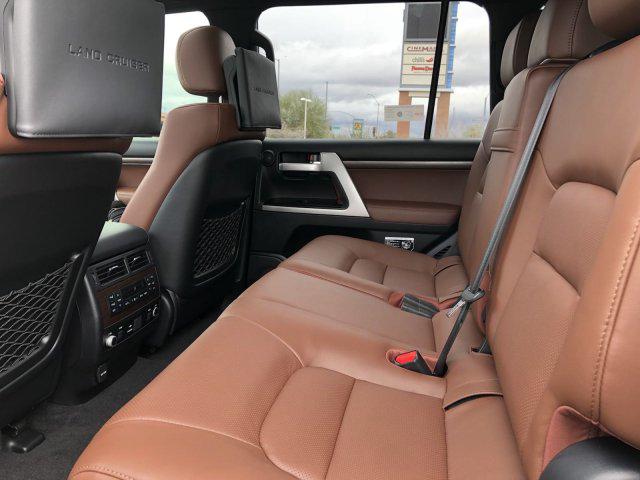 2019 Toyota Land Cruiser V8